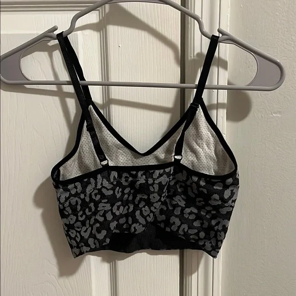 Black and Gray Leopard Print Sports bra - Picture 2 of 2